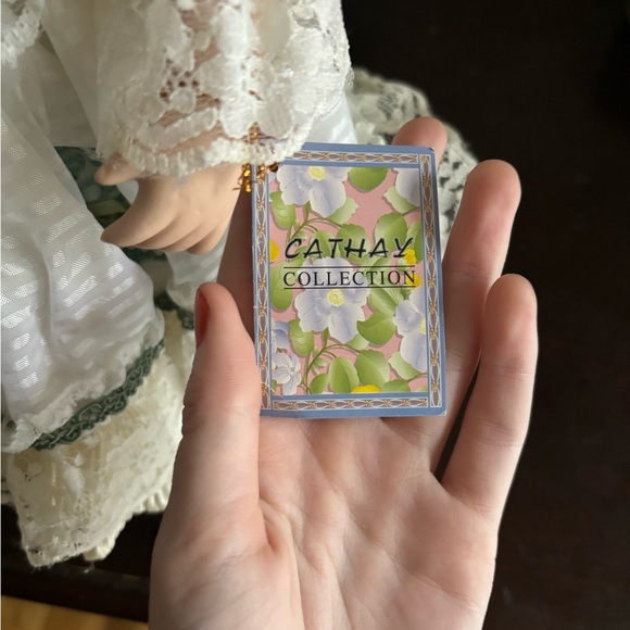 Cathay Collection Annabel - Picture 1 of 3